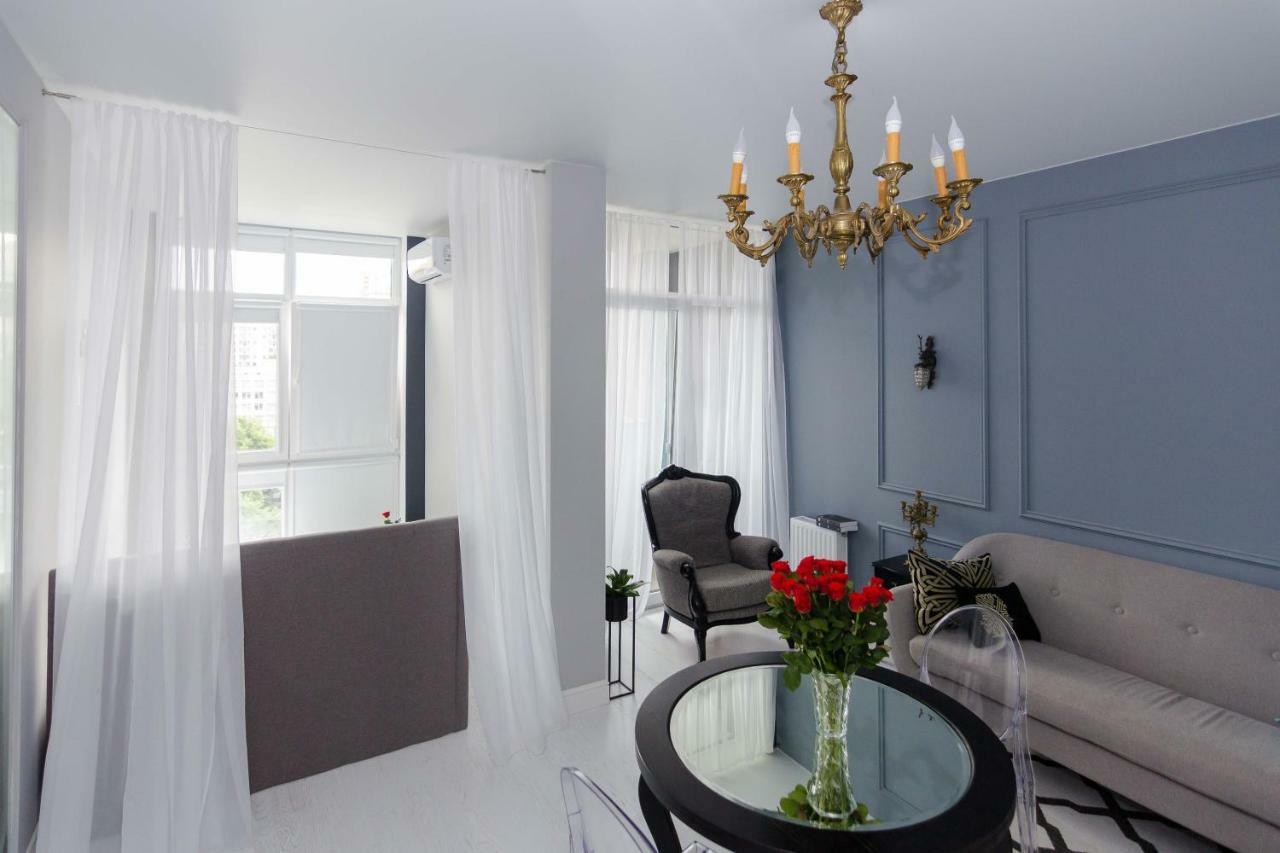 Charming Studio In The Center Киев Экстерьер фото
